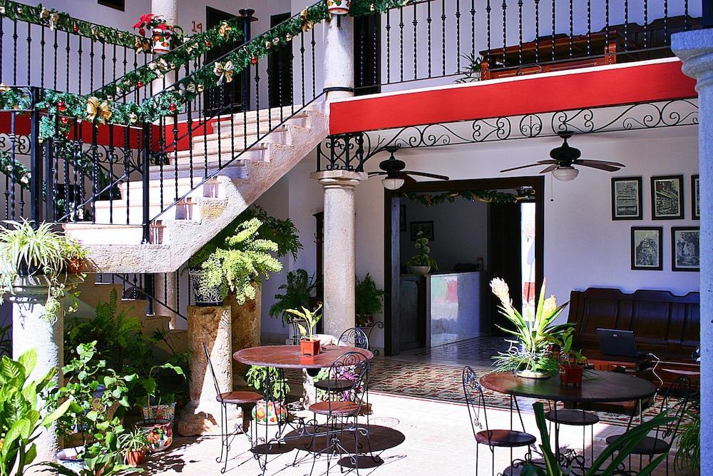 La Aurora Hotel Colonial วัลลาโดลิด ภายนอก รูปภาพ