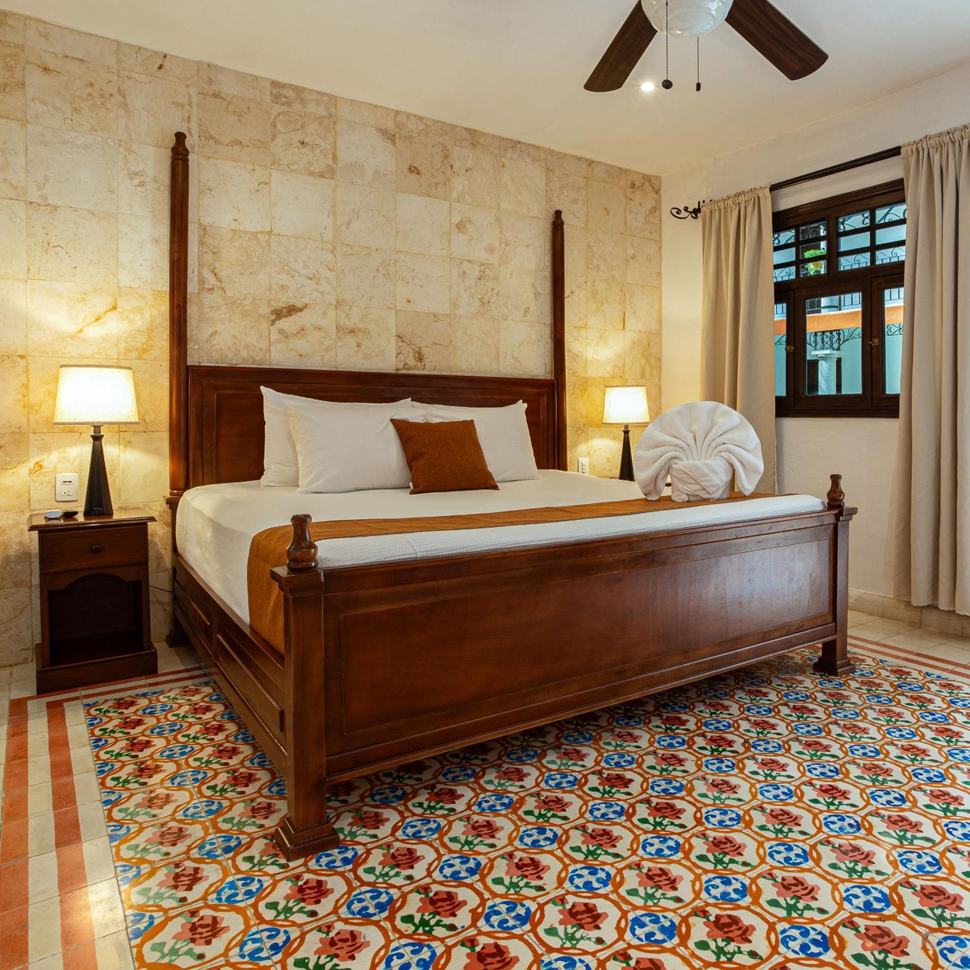 La Aurora Hotel Colonial วัลลาโดลิด ภายนอก รูปภาพ